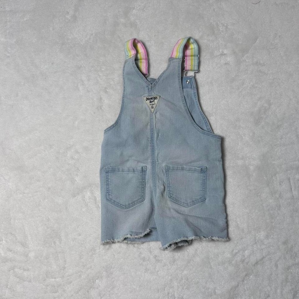 Blue denim shorts overalls with heart detail and rainbow straps. Size: 2 years - Picture 2 of 4